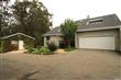 18  Loma Linda Dr , Cotati, CA