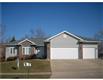 806 E Terrace Dr, Center Point, IA 52213