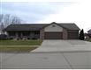 805  Valley Ct , Center Point, IA