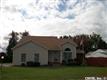 127  Chestnut Hill Dr , Salina, NY