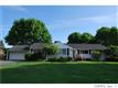 306  Hampshire Dr , Dewitt, NY