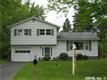 9  Gulfline Rd , Clay, NY
