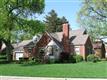 901  Acorn Dr , Oakwood, OH