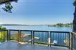 9201 SE Shoreland Dr , Bellevue, WA