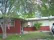 218  Flintstone Ln , Universal City, TX