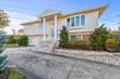 16  Pond St 